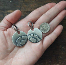 Load image into Gallery viewer, Bloom Earrings
