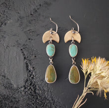 Load image into Gallery viewer, Crescent Moon Earrings
