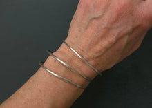 Load image into Gallery viewer, Turquoise Bangle Set
