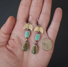 Load image into Gallery viewer, Crescent Moon Earrings
