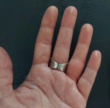 Load image into Gallery viewer, Synergy Ring~adjustable sizing
