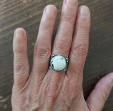 Load image into Gallery viewer, Moon Ring
