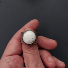 Load image into Gallery viewer, Moon Glow Ring
