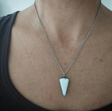 Load image into Gallery viewer, White Buffalo Point Necklace
