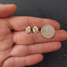 Load image into Gallery viewer, Stardust Earrings
