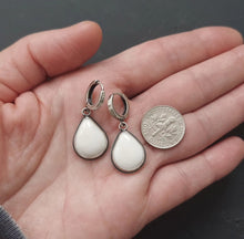 Load image into Gallery viewer, White Buffalo Drop Hoops
