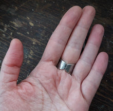 Load image into Gallery viewer, Renewal Ring~adjustable sizing
