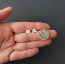 Load image into Gallery viewer, Sunburst Post Earrings
