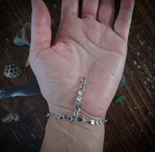 Load image into Gallery viewer, Lightweight Element Link Bracelet

