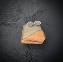 Load image into Gallery viewer, Eye Earrings
