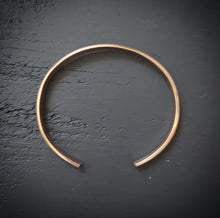 Load image into Gallery viewer, Element Cuff~14K Gold Fill m/l
