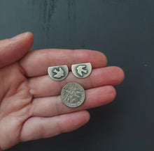 Load image into Gallery viewer, Rise Earrings
