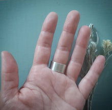 Load image into Gallery viewer, Earth Story Ring
