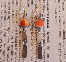 Load image into Gallery viewer, Spiny Oyster Earrings
