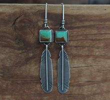 Load image into Gallery viewer, Twilight Feather Earrings no.1
