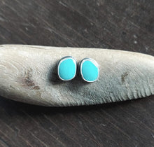 Load image into Gallery viewer, Kingman Turquoise Studs no.1

