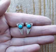 Load image into Gallery viewer, Kingman Turquoise Points
