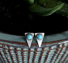 Load image into Gallery viewer, Kingman Turquoise Points
