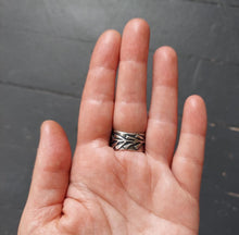 Load image into Gallery viewer, Valley Ring
