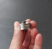 Load image into Gallery viewer, Light Ring
