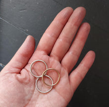 Load image into Gallery viewer, Sterling+Gold Stacking Set size 7.75
