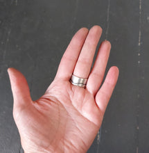 Load image into Gallery viewer, Horizon Ring
