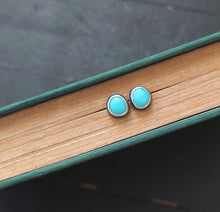 Load image into Gallery viewer, Bluebird Post Earrings no.2
