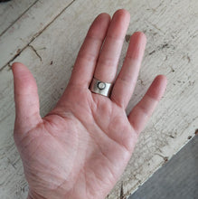 Load image into Gallery viewer, Moon Magic Ring

