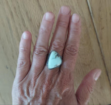 Load image into Gallery viewer, Illuminate Ring

