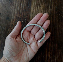 Load image into Gallery viewer, Element Cuff size m/l
