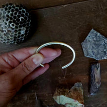 Load image into Gallery viewer, Element Cuff Gold Fill s/m
