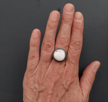 Load image into Gallery viewer, Moon Magic Ring
