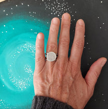 Load image into Gallery viewer, Moon Ring Size 6
