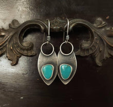 Load image into Gallery viewer, Shield Earrings no.1
