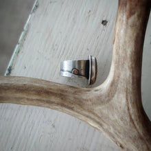 Load image into Gallery viewer, Horizon Ring

