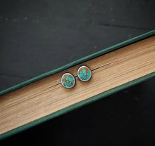 Load image into Gallery viewer, Turquoise Post Earrings no.1
