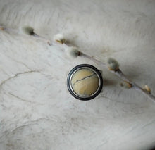 Load image into Gallery viewer, Be Light Ring
