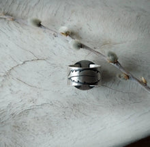 Load image into Gallery viewer, Be Light Ring
